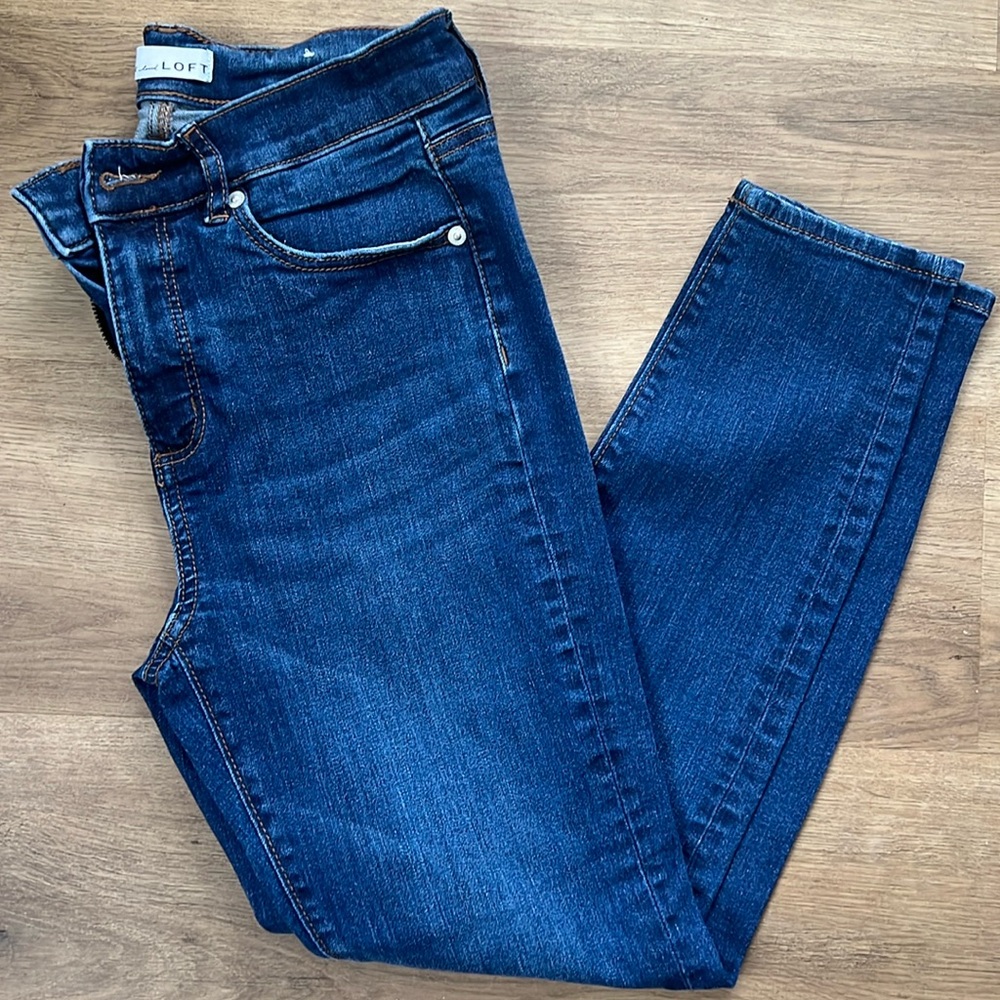Loft The Sutton Skinny Pant Size 4p